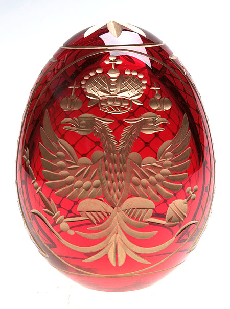 Яйцо "Герб Российской Империи" (Красное стекло, гранение, золочение) Ручная авторская работа 7,5 см, диаметр 5,5 см инфо 6517j.