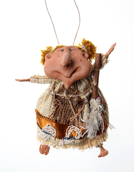 Авторская подвесная игрушка "Баба-яга" Керамика, текстиль Ручная работа и друзей! Автор Надежда Сайко инфо 579b.