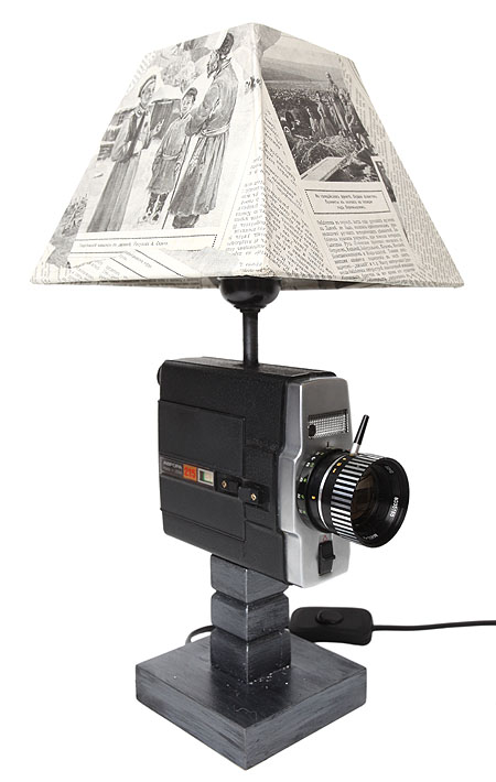 Лампа из видеокамеры "Аврора 215" (Металл, бумага) Ручная авторская работа 1980-х гг Автор Александр Гуляев инфо 2731a.